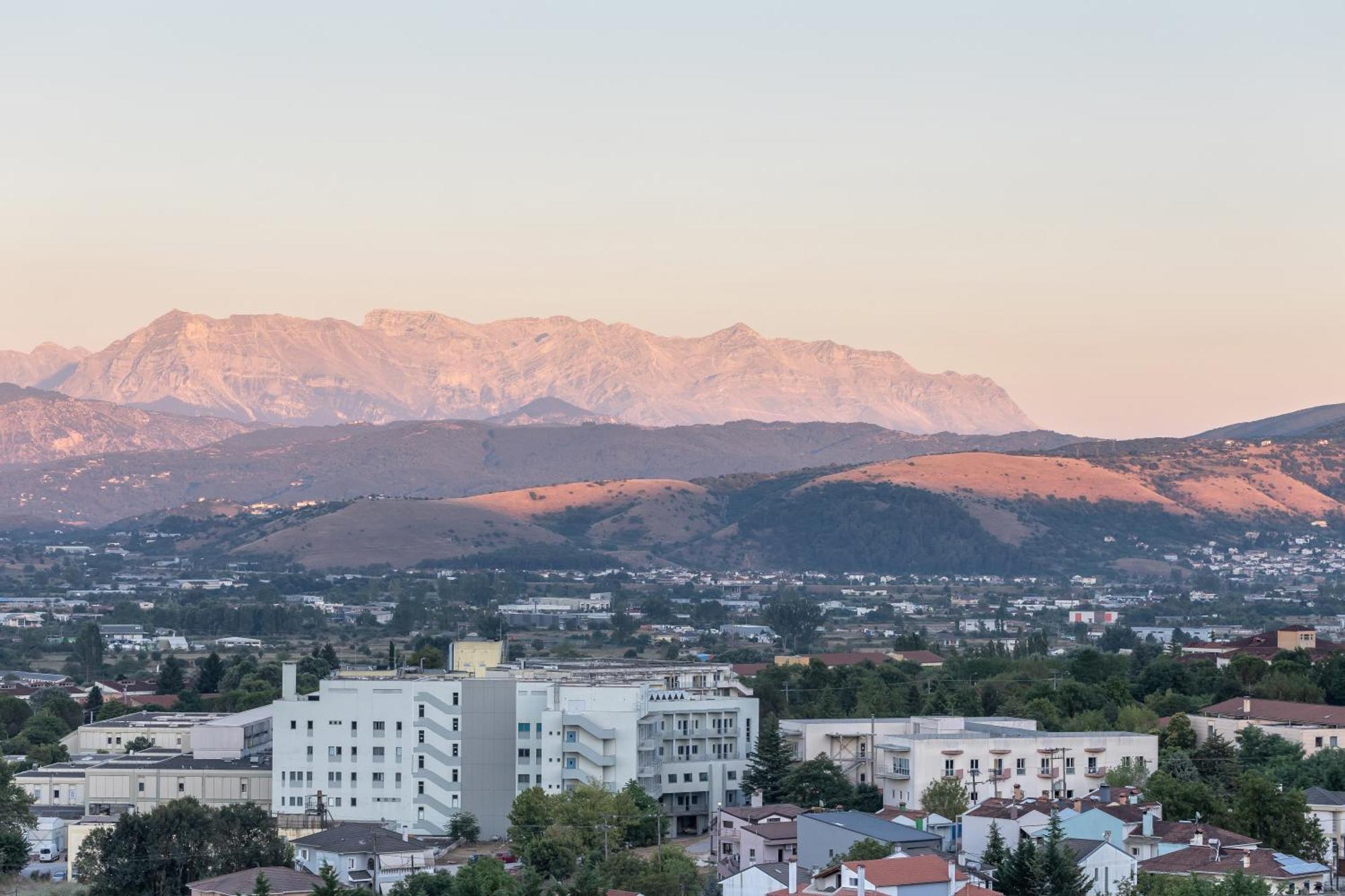 City Hill Luxury Apartments Ioannina Ngoại thất bức ảnh